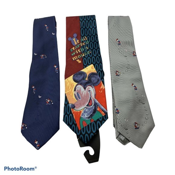 Other - Vtg Mickey Mouse Playing Golf Neck Tie Balancine & Limited addition atlas design